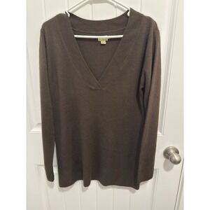G.H. Bass Company Women's Brown Vneck Sweater Size‎ M